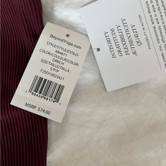 Refocus Ribbed Cropped Tank - Picture 6 of 9